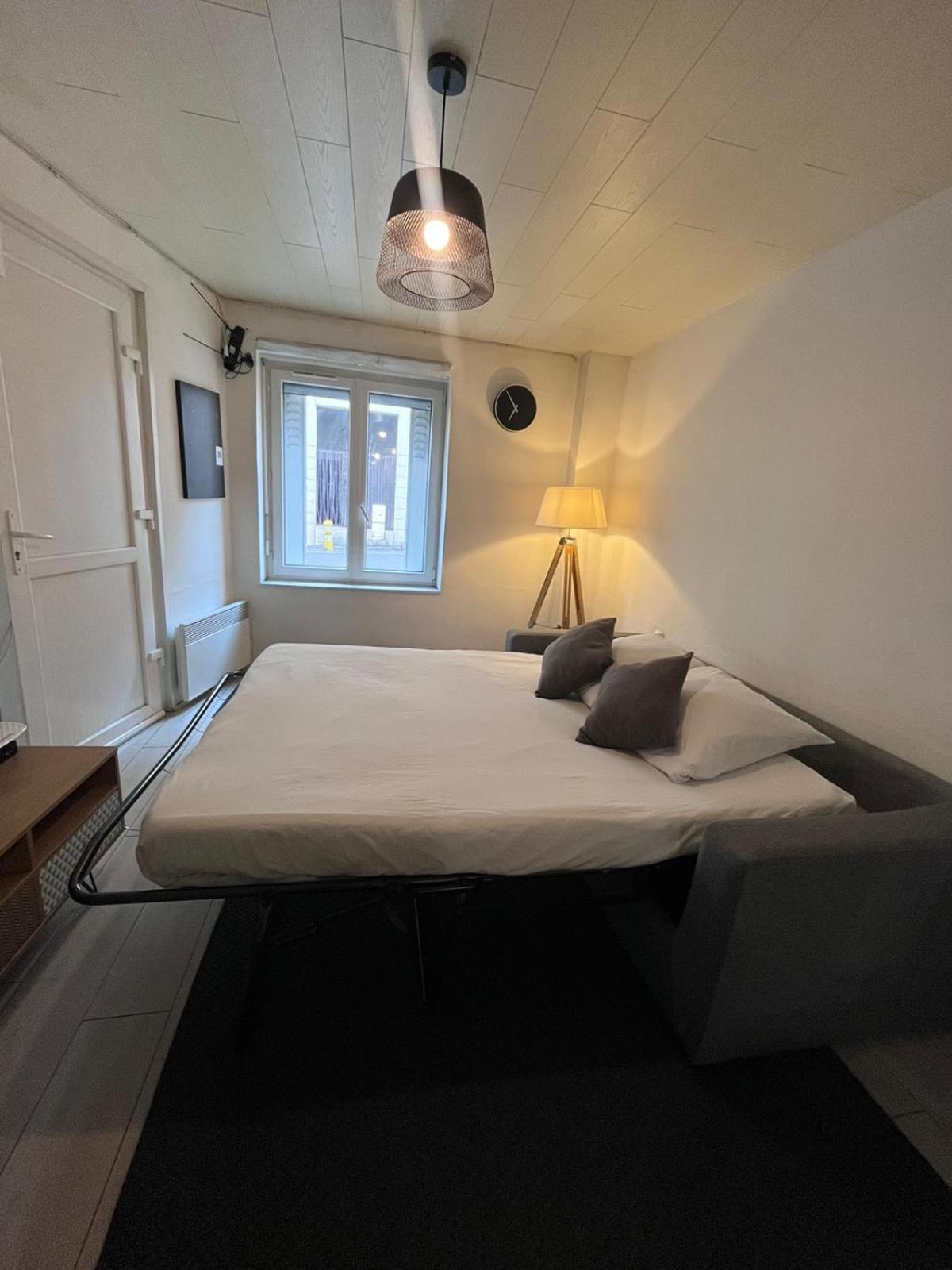 Apartment Mister Charles Est Cosy - Place Du Marche 3*